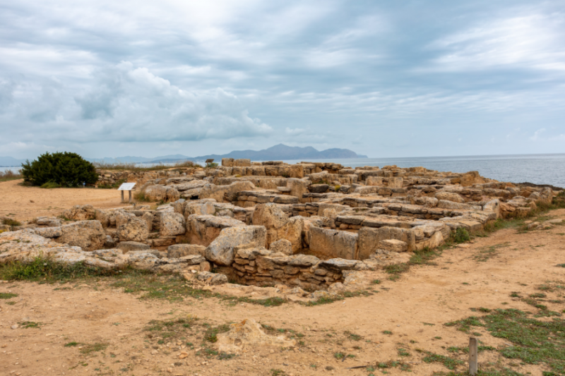 Explorer les Zones Archéologiques